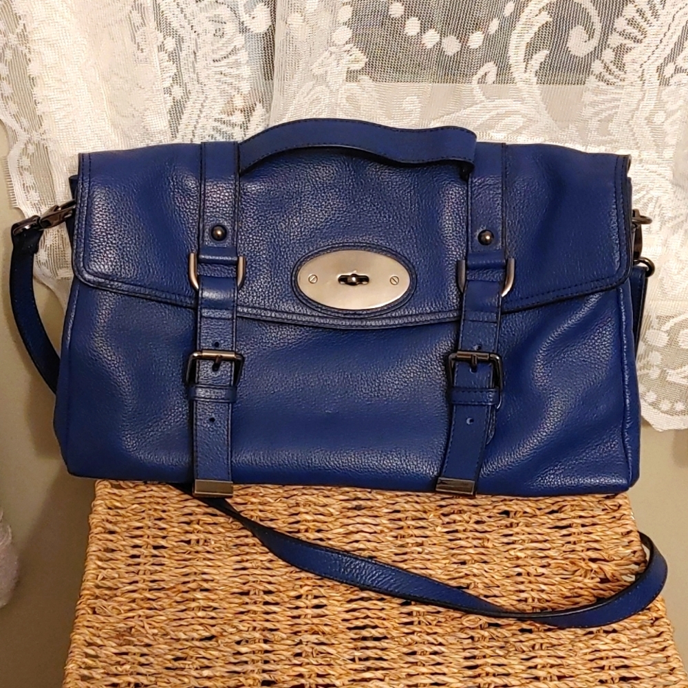 Danier Cross Body Leather Purse